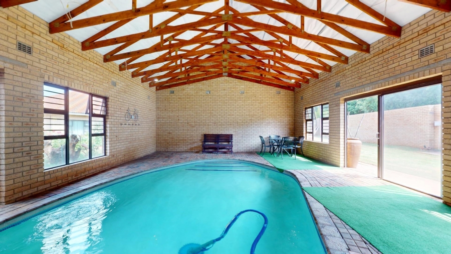 17 Bedroom Property for Sale in Vyfhoek A H North West